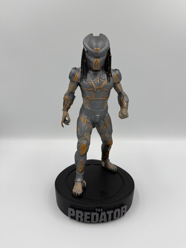 Predator scale statue - predator,