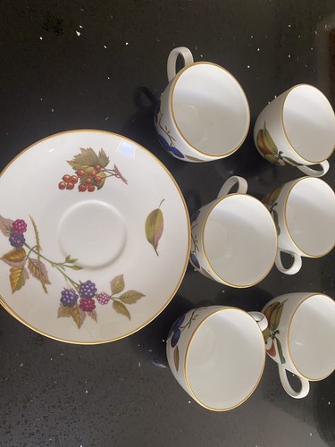 Royal worcester porcelain - royal,