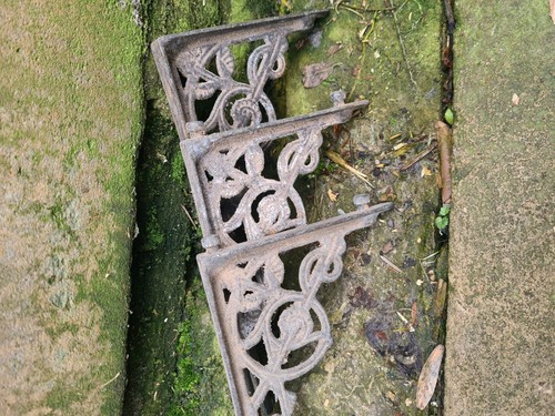 Old brass ornate shelf - 3,