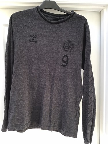 Denmark hummel training top