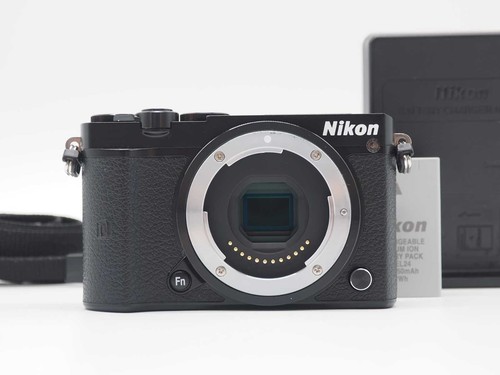 Nikon 8mp mirrorless - 1, j5