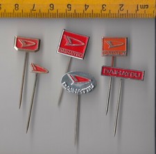 DAIHATSU pin badge Car Logo