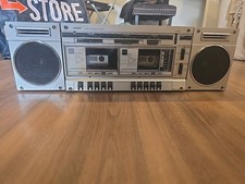 Unisef Vintage Size-2000 Radio