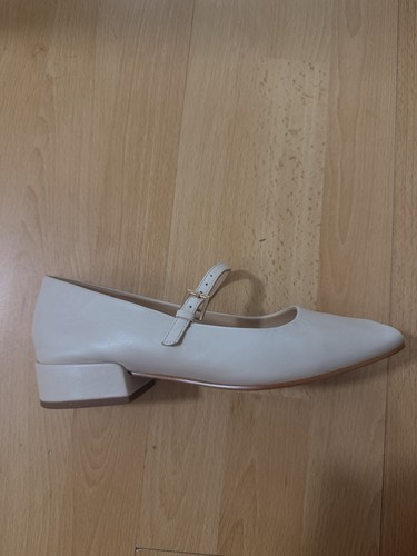 Clarkes cream classic shoes - clarkes,