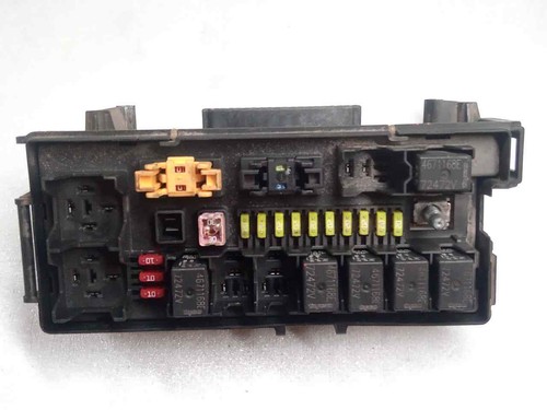 04692073ab fuse relay box jeep - relay,