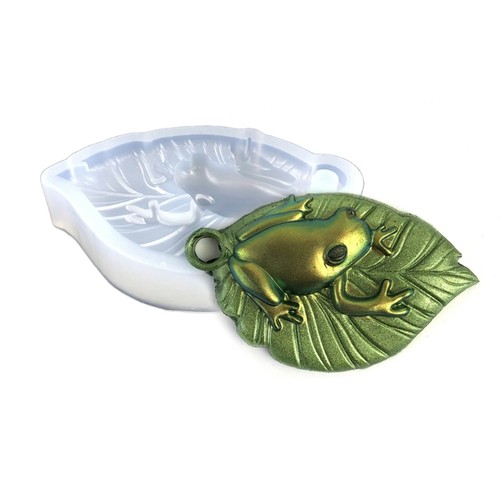 Cute leaf frog - frog, keychain