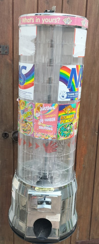 Tubz sweet vending machine - tubz,