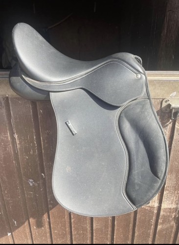 Wintec 500 black saddle - 500,