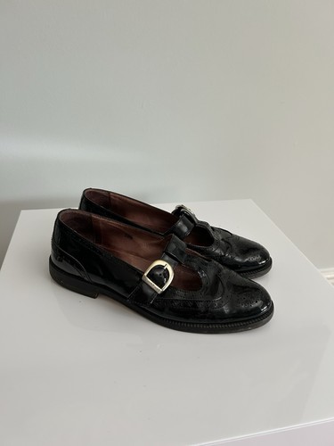 Russell and bromley mary - russell,