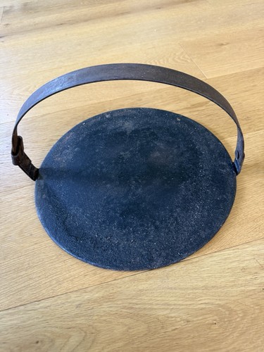 Cast iron antique flat - cast,