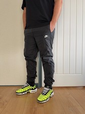 NIKE HOXTON NYLON WIND PANTS