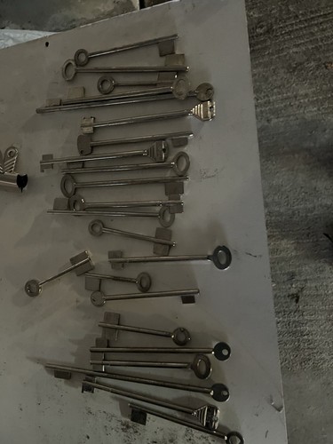 Key cutting machine - key,