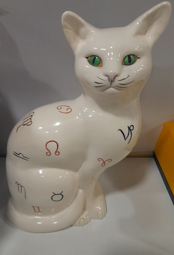 Beswick zodiac cat figurine - cat,