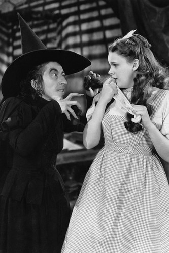 The wizard margaret - oz,