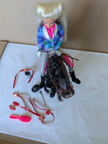 Barbie with horse and kit - horse,