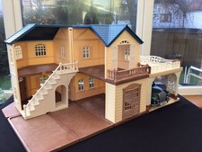 Sylvanian Families Blue Manor House With Carport Bundle