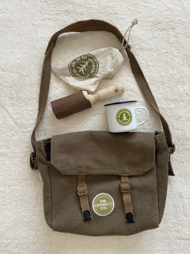 The den kit adventure - co,