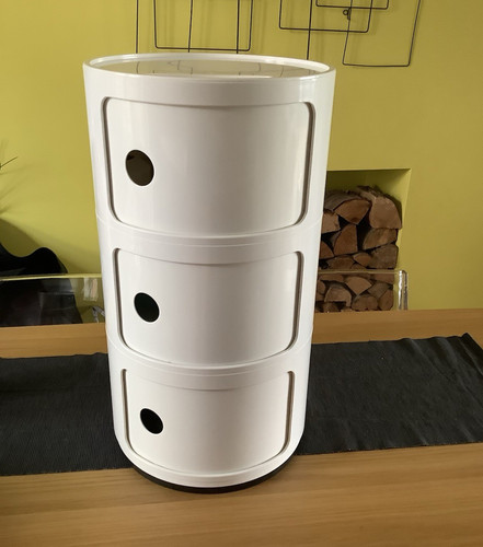 Cylindrical white kartell like - cylindrical,