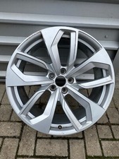 1x Genuine Audi RS4 RS5 B9 8W