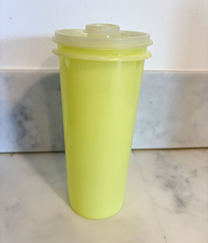 Tupperware yellow plastic - tupperware,
