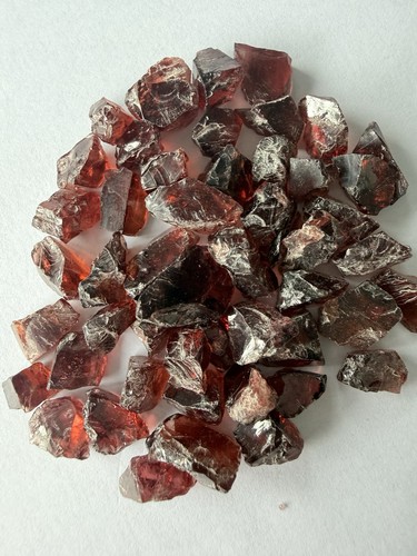 103 natural garnet lot - 103,
