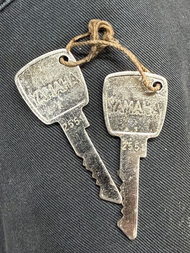 Yamaha yl1 keys off part - ,