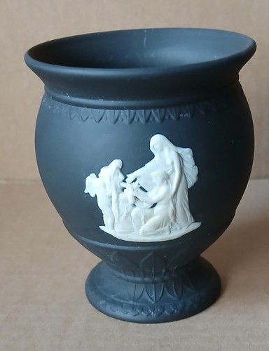 Wedgwood black jasper posy - jasper,