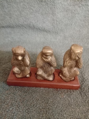Three wise monkeys brass - three,