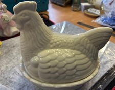 Mason Cash Cream Large Hen Egg