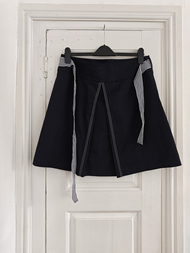 Hobbs navy skirt size - , 14