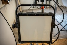 Rotolight Titan X1 Standard Yoke RGBWW LED Light - RL-TITAN-X1-Y