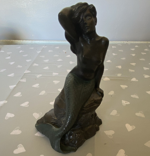 Vintage heredities cold cast - vintage,