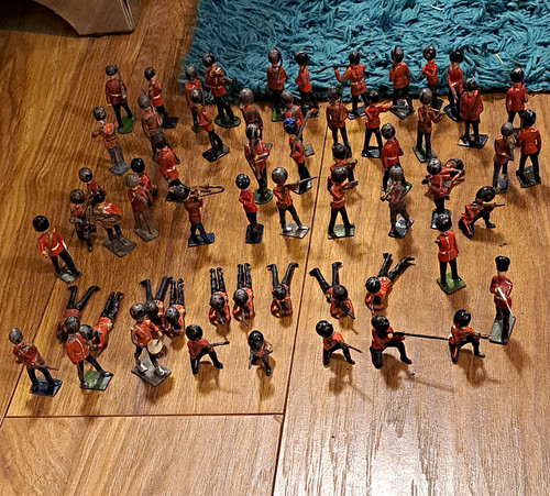 Painted lead british redcoat - lead,