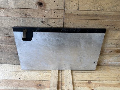 Land rover defender rear half - land,