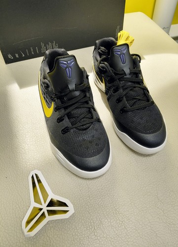 Rare kobe low 5 - rare, 5.5
