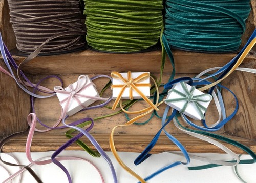 Thin velvet ribbon narrow