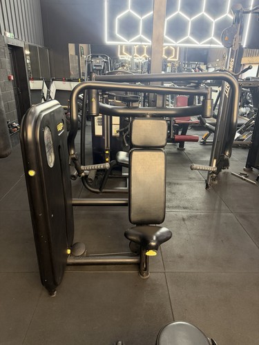 Technogym chest press - technogym, black