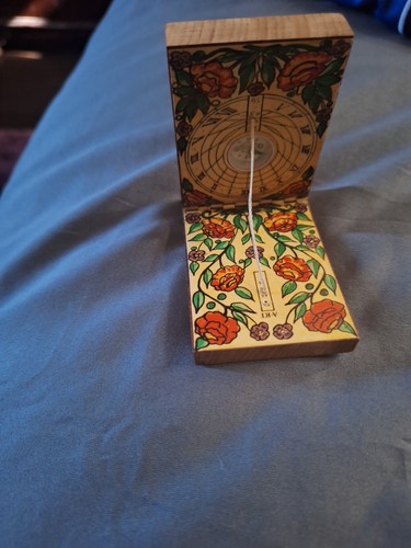 Folding diptych pocket sundial - folding,