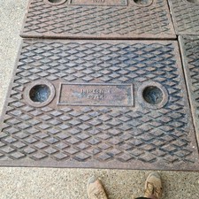 Cast iron Manhole Cover 663mm X 512mm Inspection Cover heavy duty Free p&p 