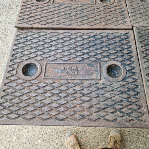Cast iron manhole cover 663mm - cover,