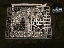 WARHAMMER 40K 5X  GENESTEALER