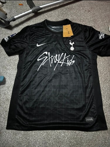 Tottenham hotspur stray - tottenham,