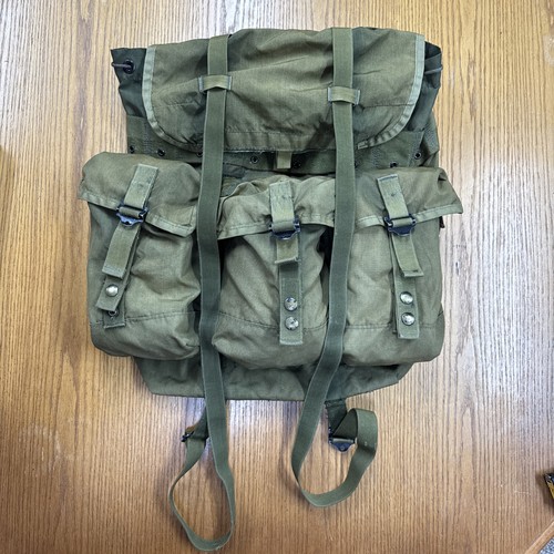 Army field pack combat - us,
