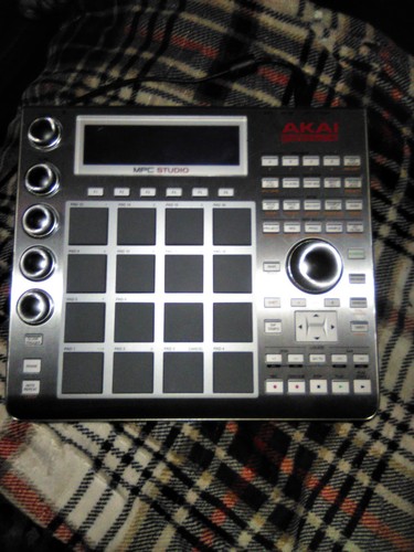 Akai mpc studio - akai,