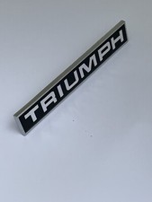 627563 - TRIUMPH BADGE OEM