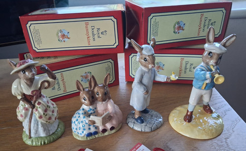 Royal doulton bunnykins - 4,
