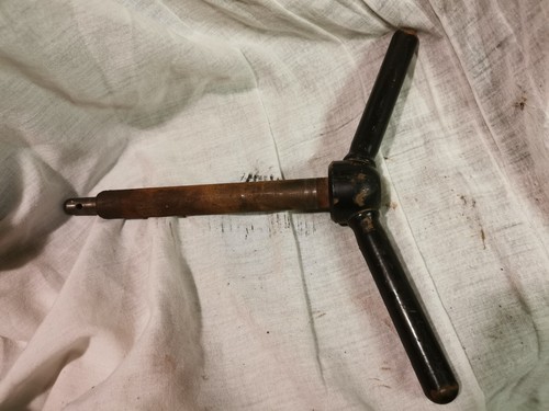 Pressure nut and - , shaft