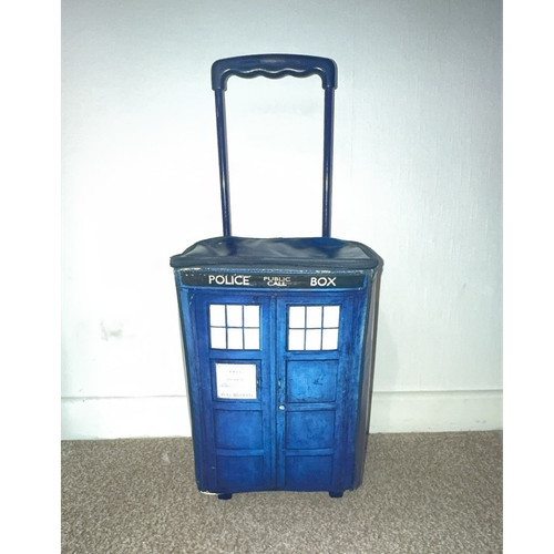 Vintage doctor who tardis blue - doctor,