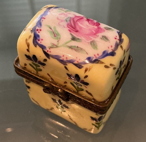 Beautiful little vintage - , del