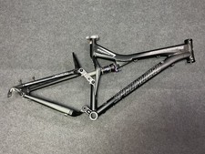 17.5" Medium (26") Specialized